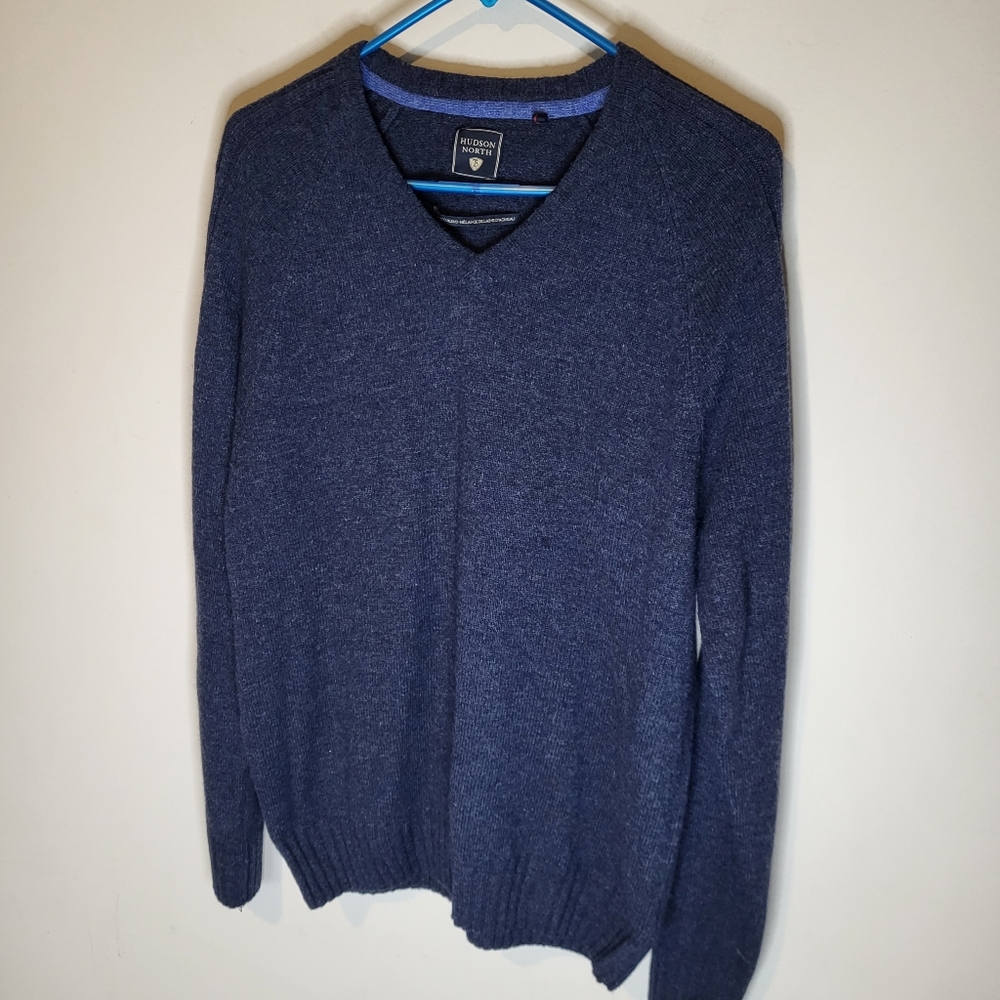 Hudson North Lambswool Blend Navy Blue V-Neck Sweater - Size Medium - NO…